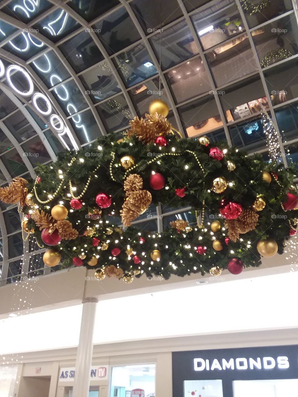 mall wreath