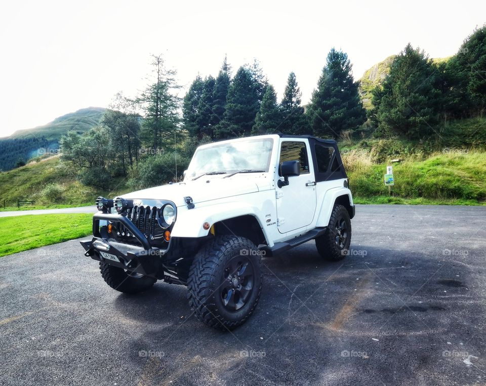 White wrangle jeep