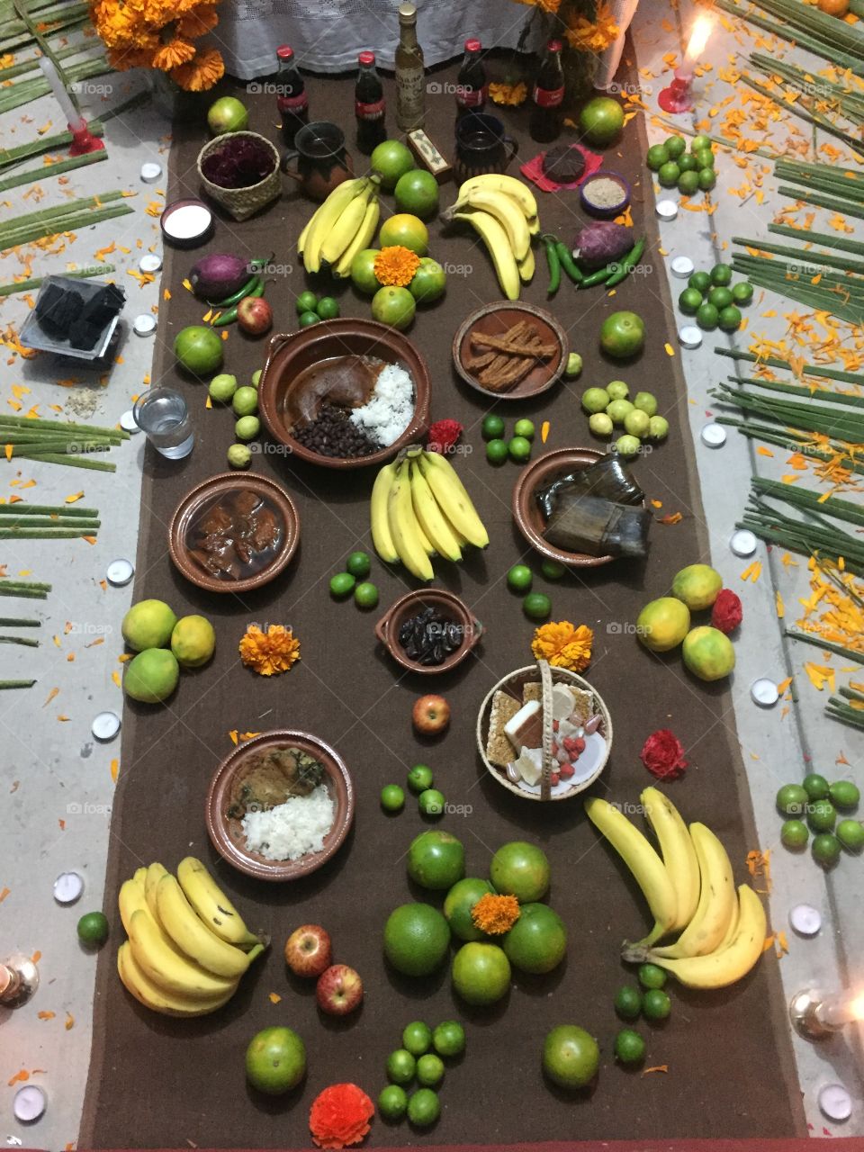 Fruit arranged in Día de Muertos altar