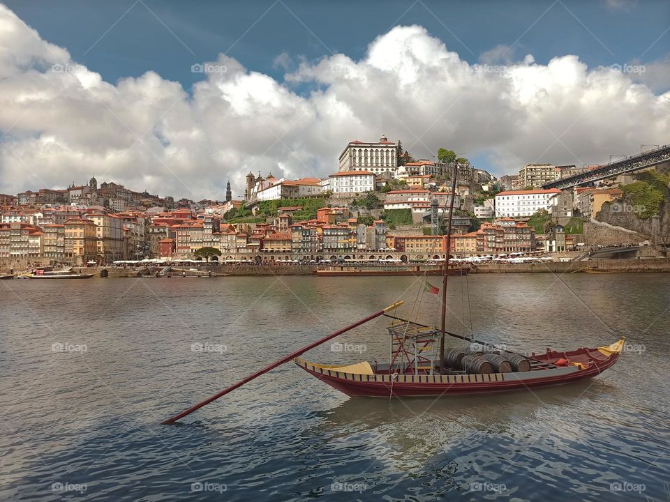 the city of Porto river