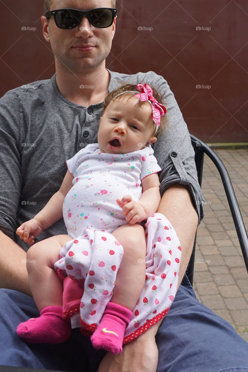 yawns w. dad