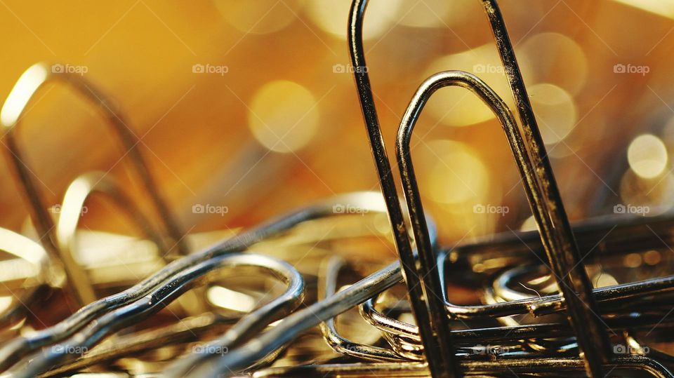 Büroklammern auf einem Haufen