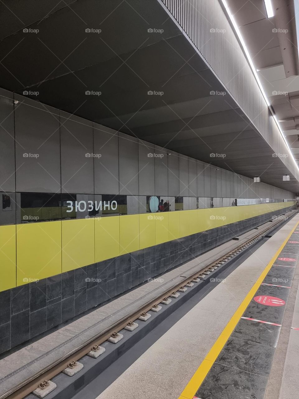 Lines (in a modern metrostation)