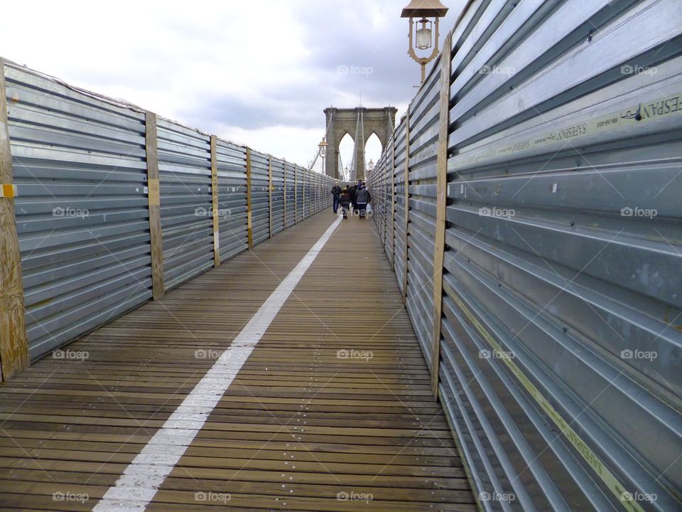 NEW YORK CITY BROOKLYN BRIDGE WALK PATH