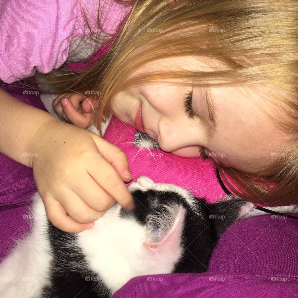 Child and pet bonding 😊