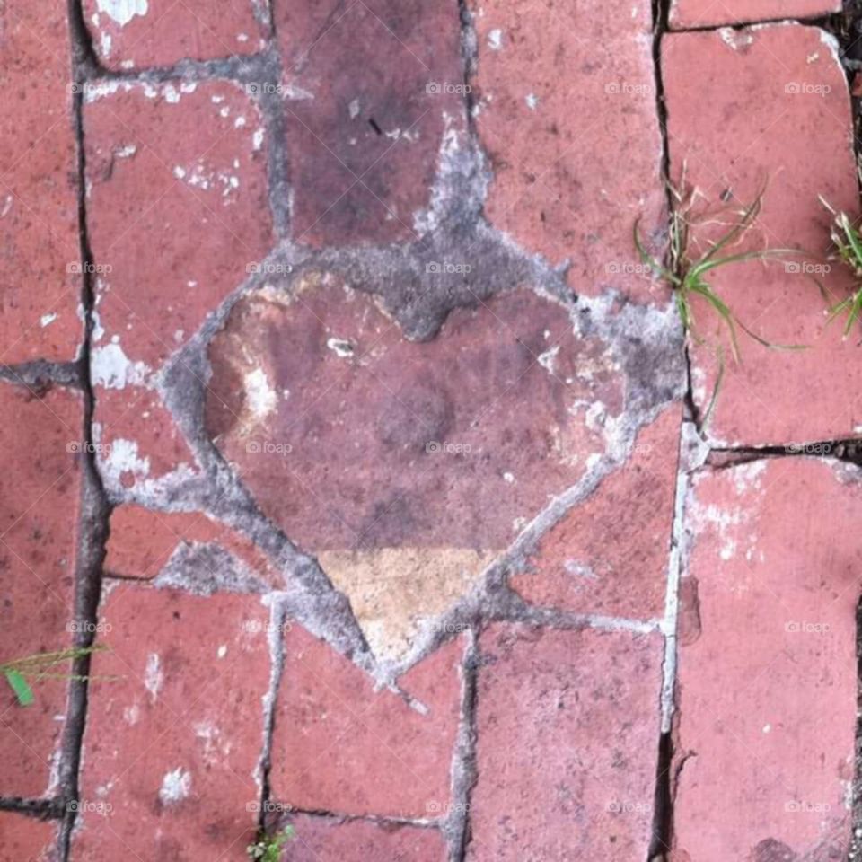 The oldest house in Columbus, GA was where my oldest brother got married, the walkway leading up had this in the brick path