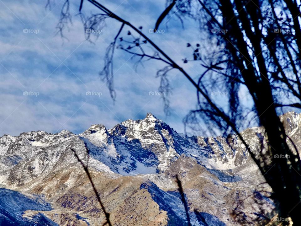 Mountain scape ; strong and special 