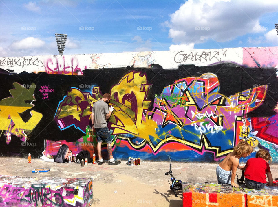 graffiti city travel summer by hexoic