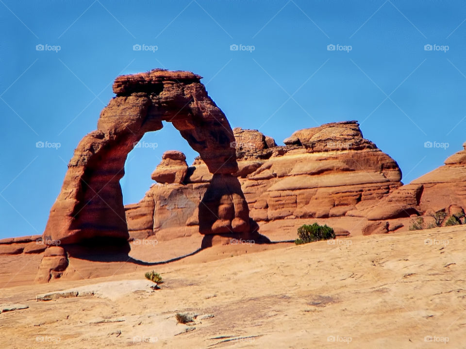 desert arch blue-sky utah by landon