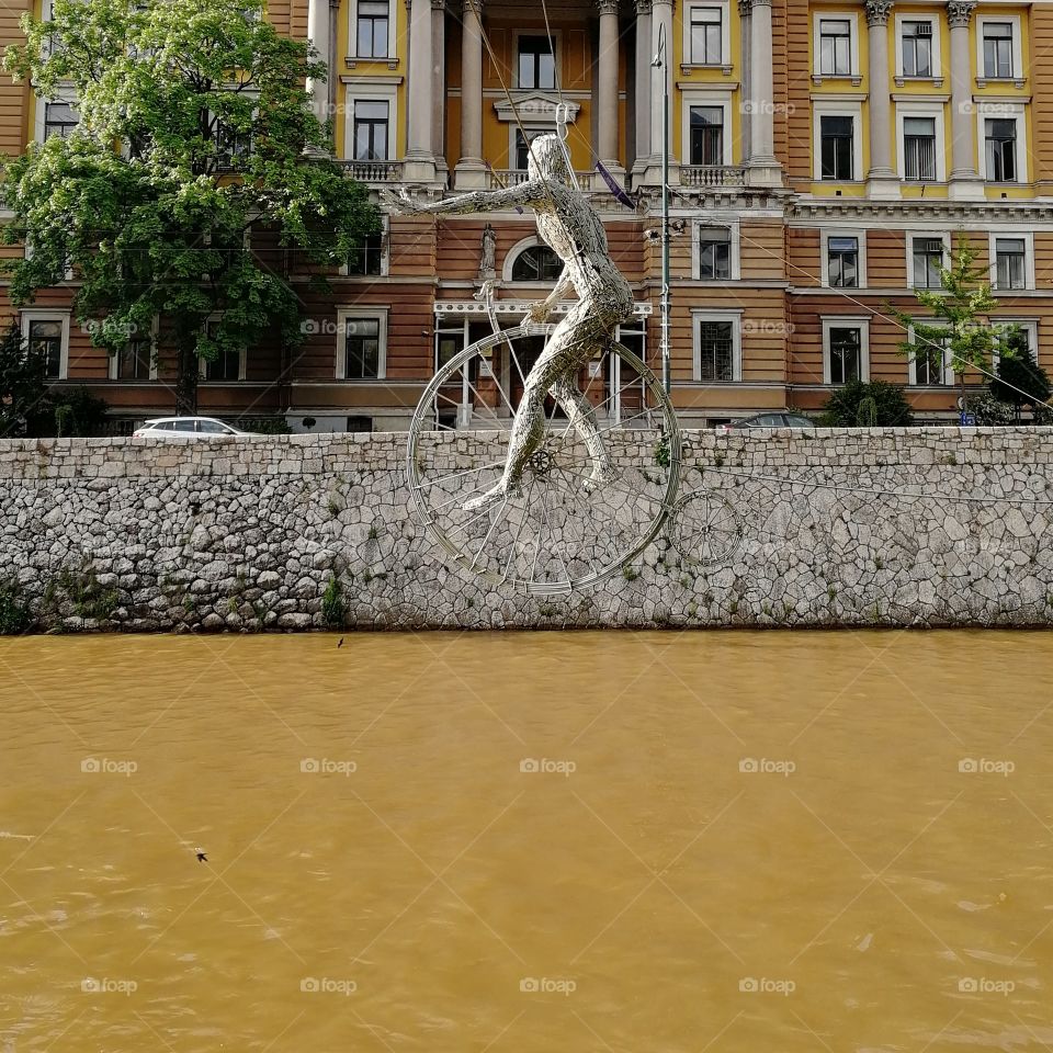 Sculture over the river, Sarajevo