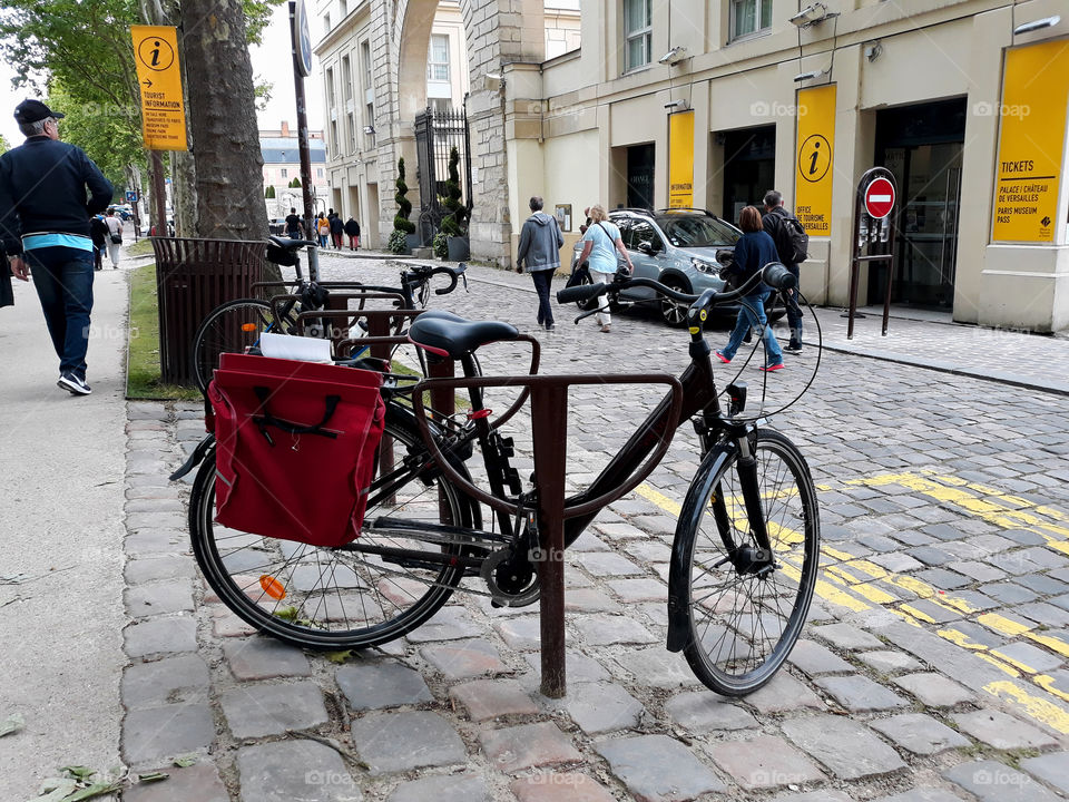 Bicycle in Paris.
