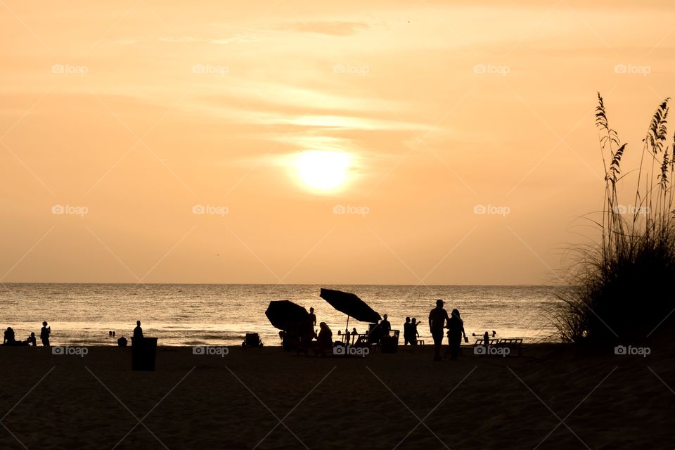 Beach life silhouette 