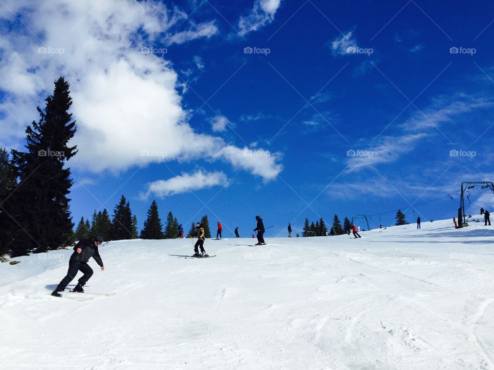 People skiing 