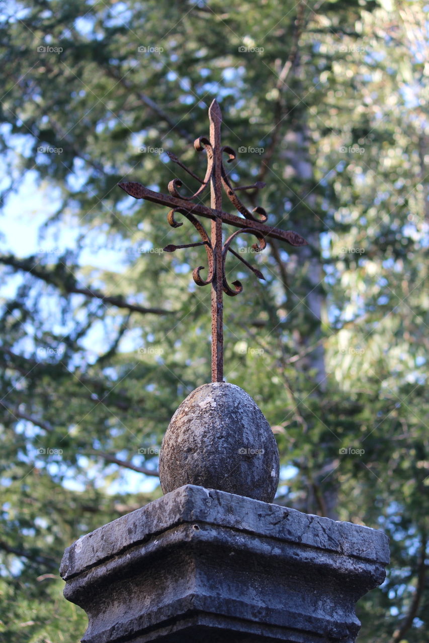 Old cross. Bataglia,  Comune di Casaletto Spartano,  Campania,  Italy.