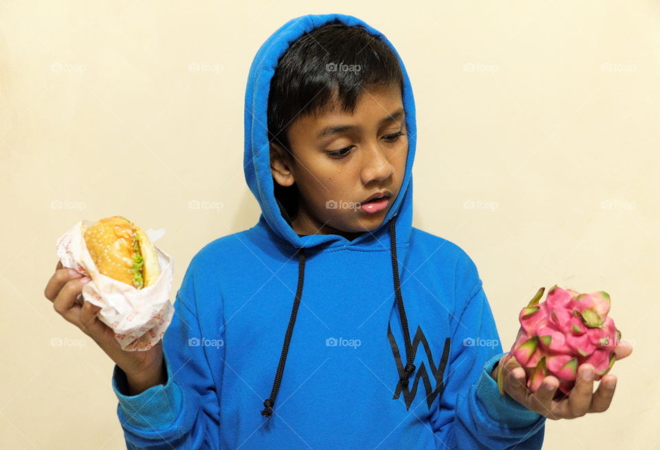 which one do you like, burger or dragon fruit? Smile and enjoy ...