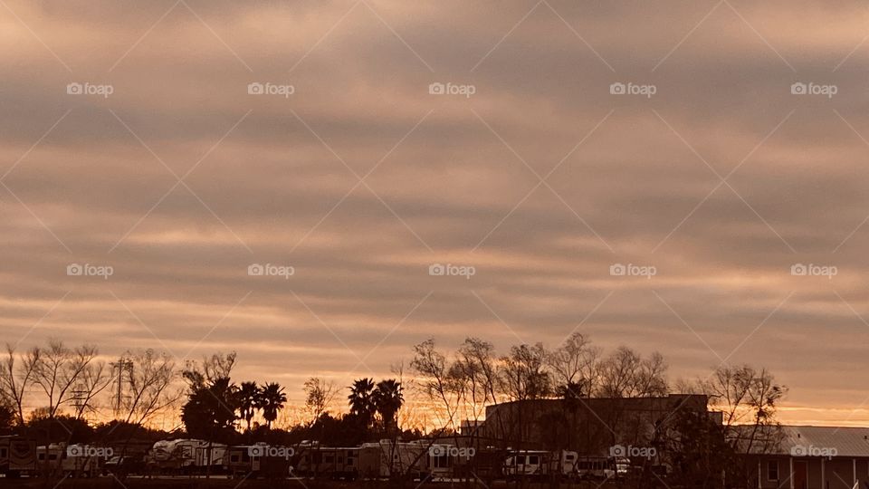 Captivating Sunset Streaking Clouds color spectrum Lanscape