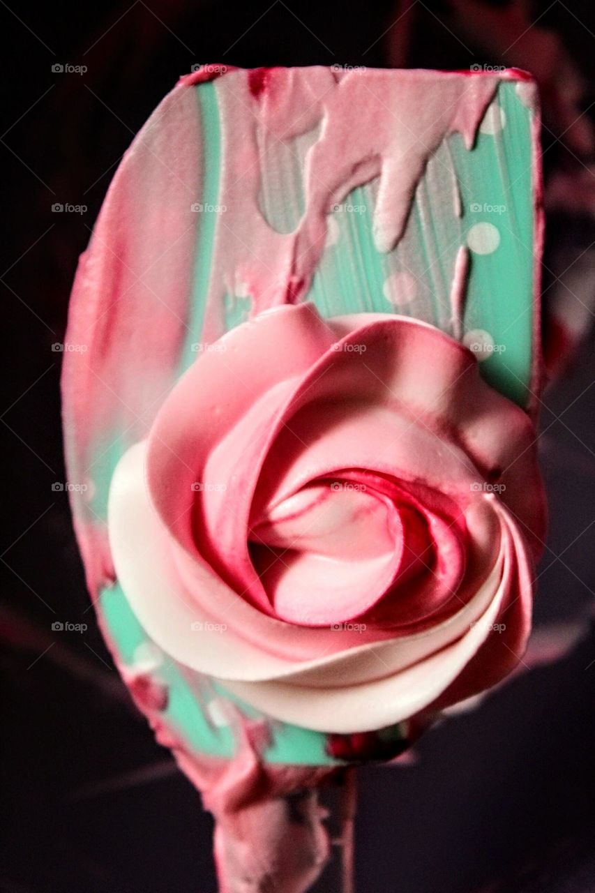 Spatula Flower and a whole lotta cream.