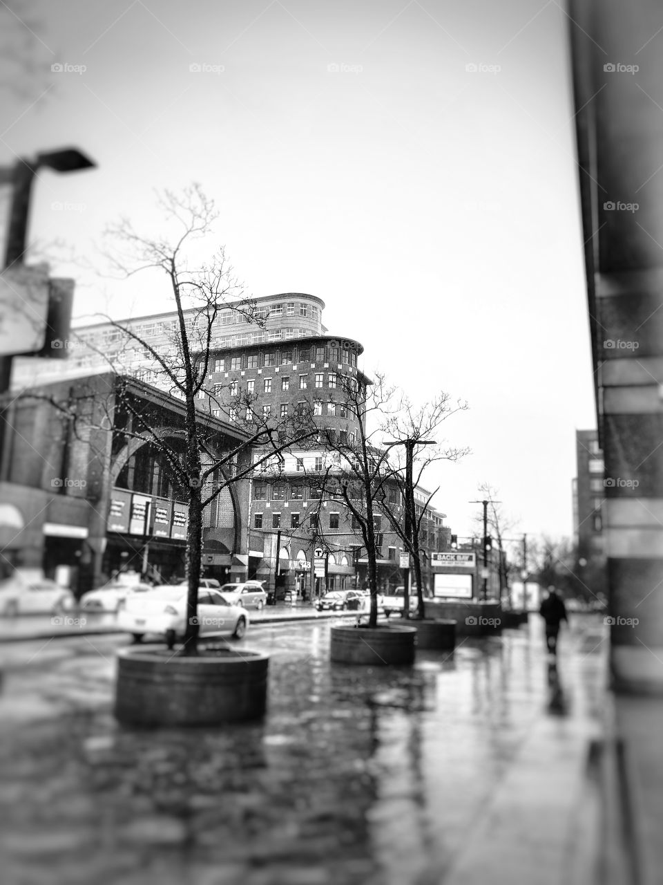The quietness of the city on a rainy day. The beauty temporarily suppressed by the season of rain and snow