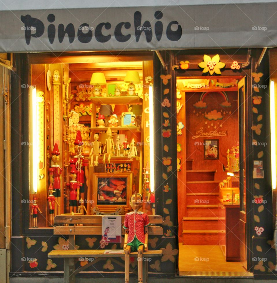 Pinocchio store