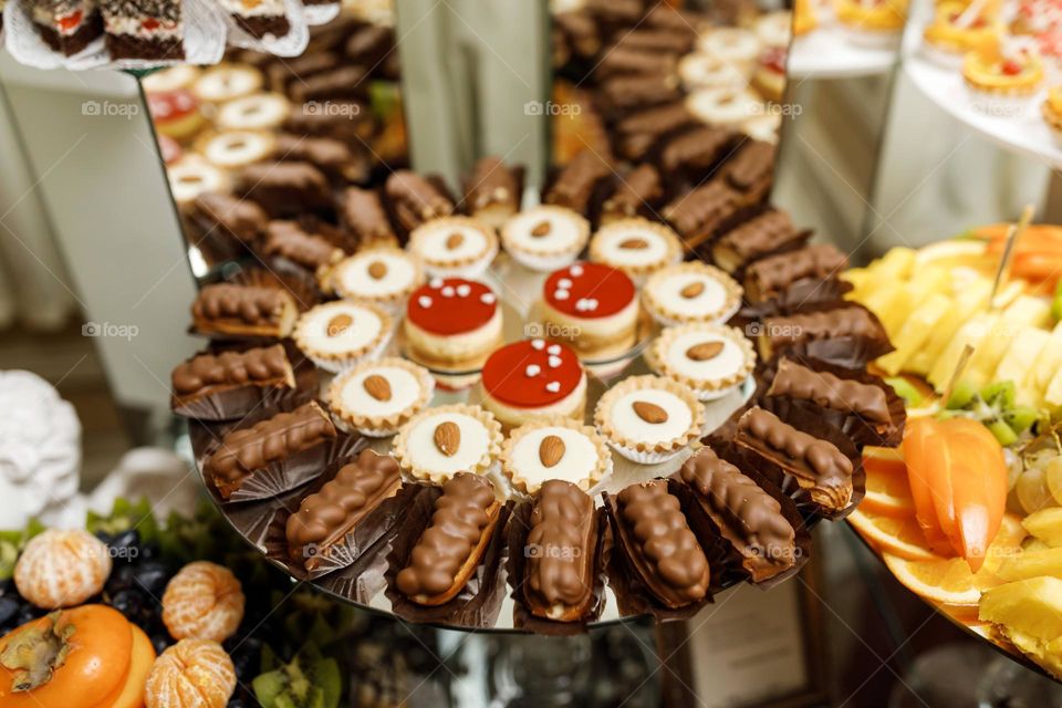 Rectangular chocolate cakes