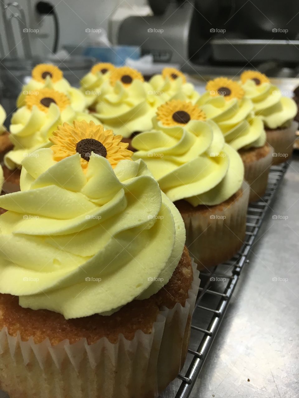 Bright lemon cupcakes with lemon frosting for a day filled with sun shine!