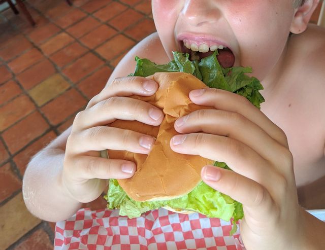 lunch time burger
