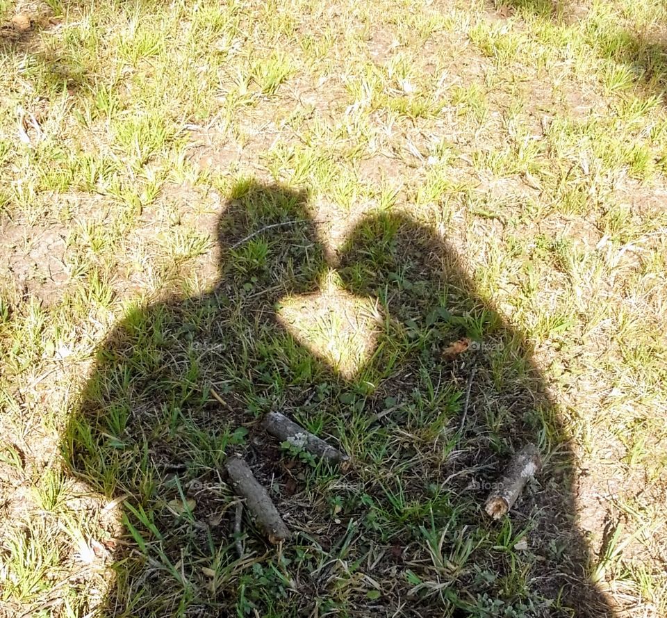 kissing shadow