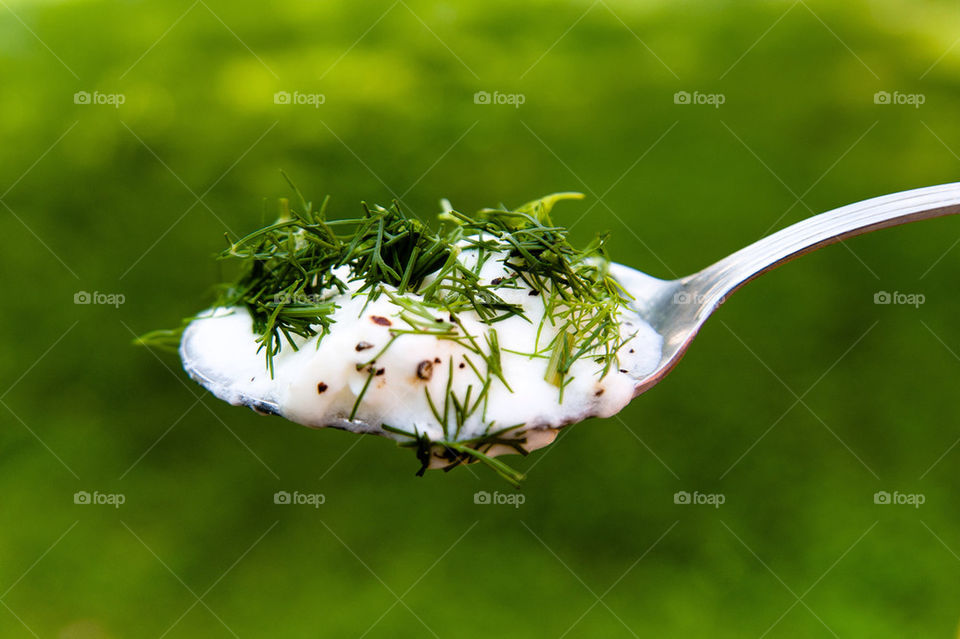 Yogurt with rosemary and black papper