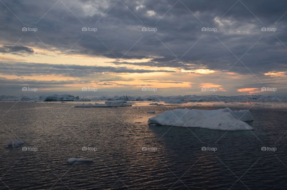 Midnight Sun Sailing Greenland