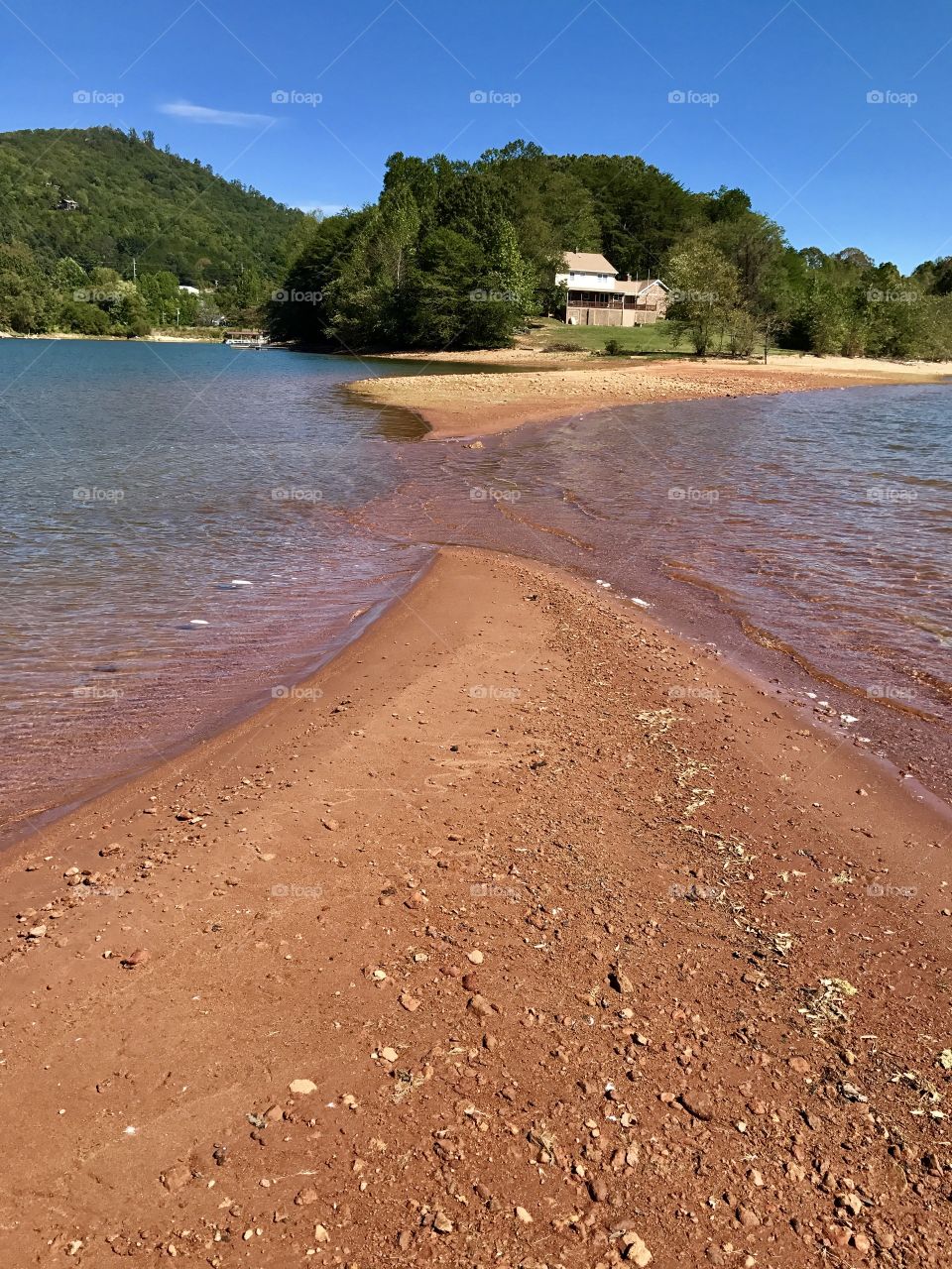 Walking to the island 