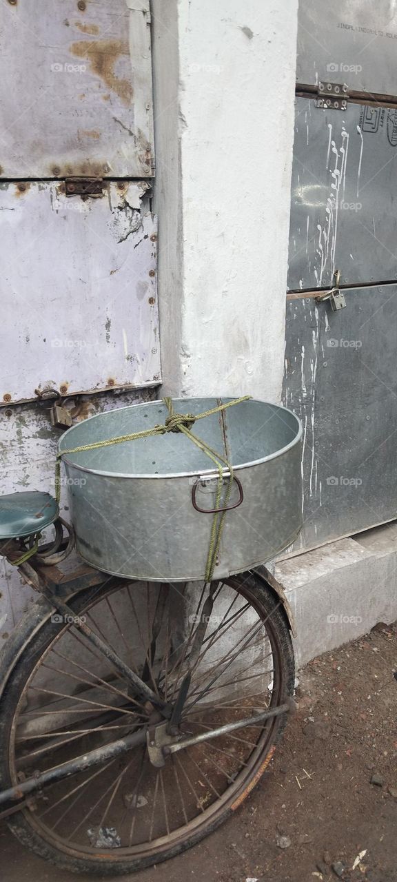 This is a sales men's basket.