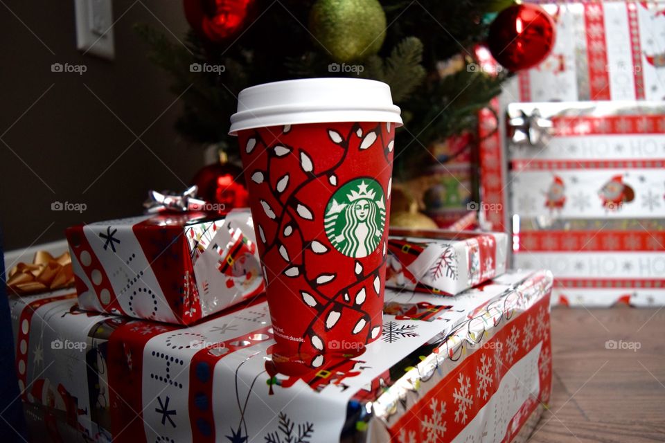 Christmasy Starbucks Spirit