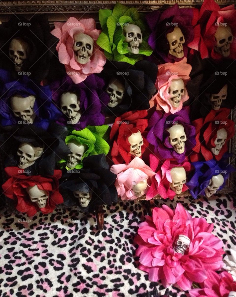 Skull hair ties