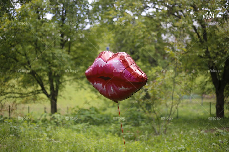 Lips helium balloon