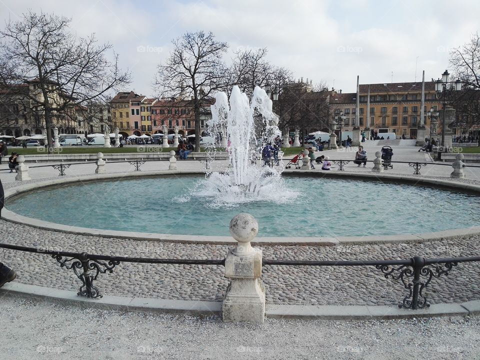 fountain Italy Padova Prato della Valle