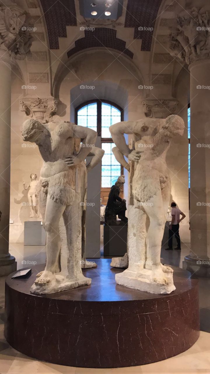 Louvre statues 