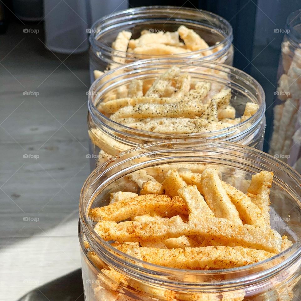 Prawn crackers in 3 flavour 