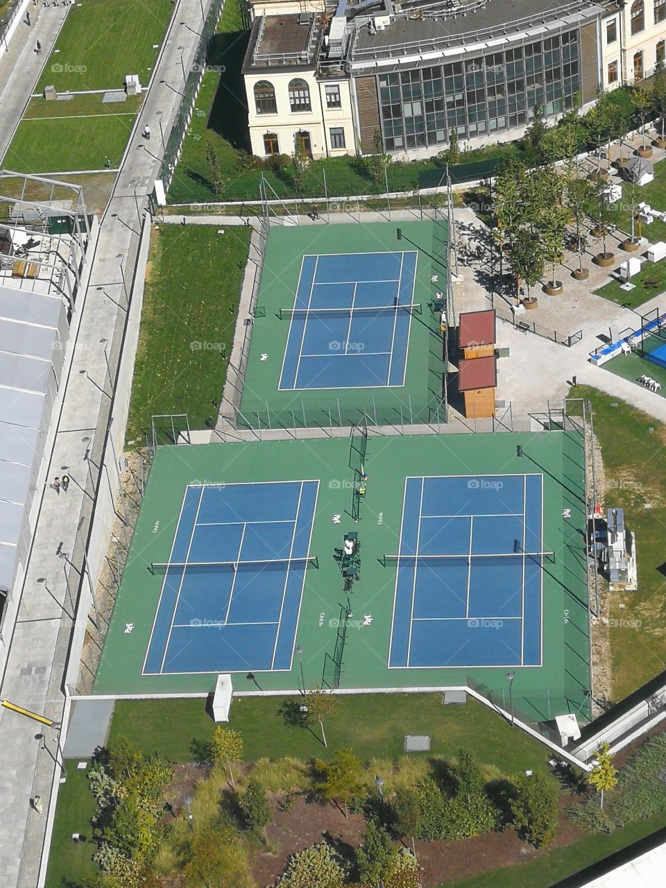Rectangular tennis field