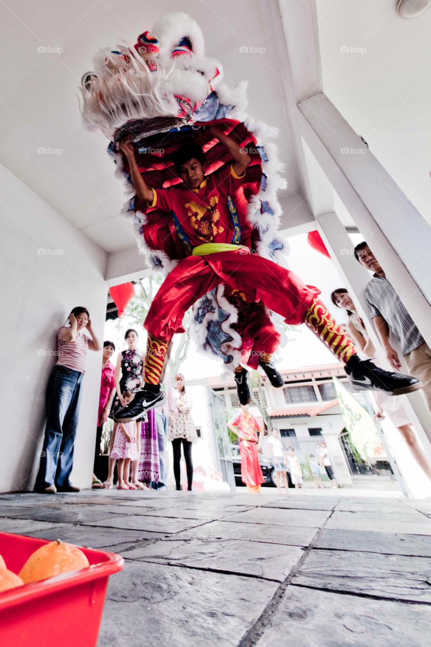 singapore festival lion dance prosperity by paulcowell