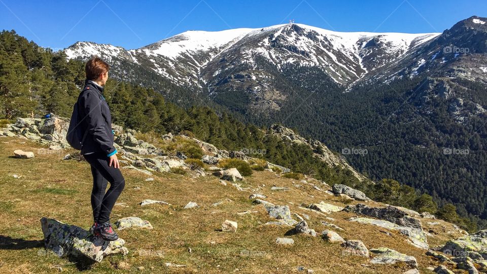 Contemplating the snow mountain 