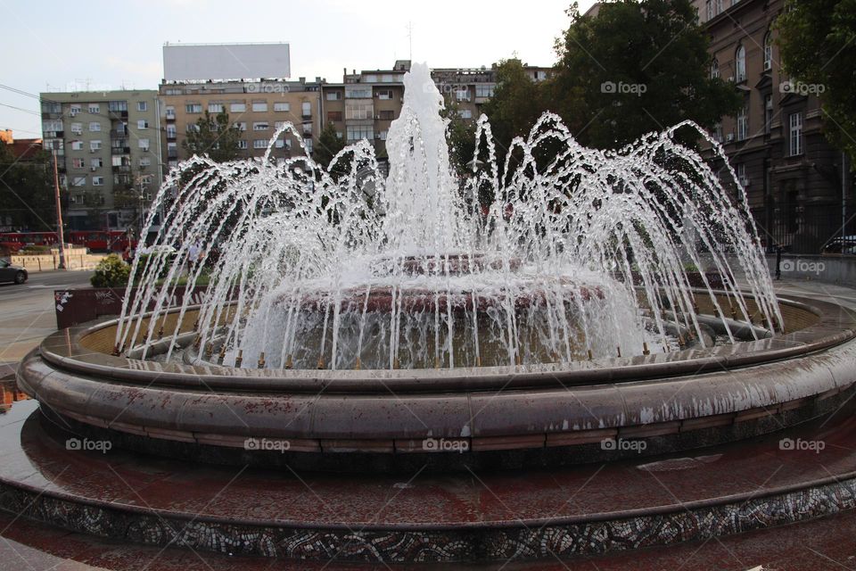 Water jets in the fontaine