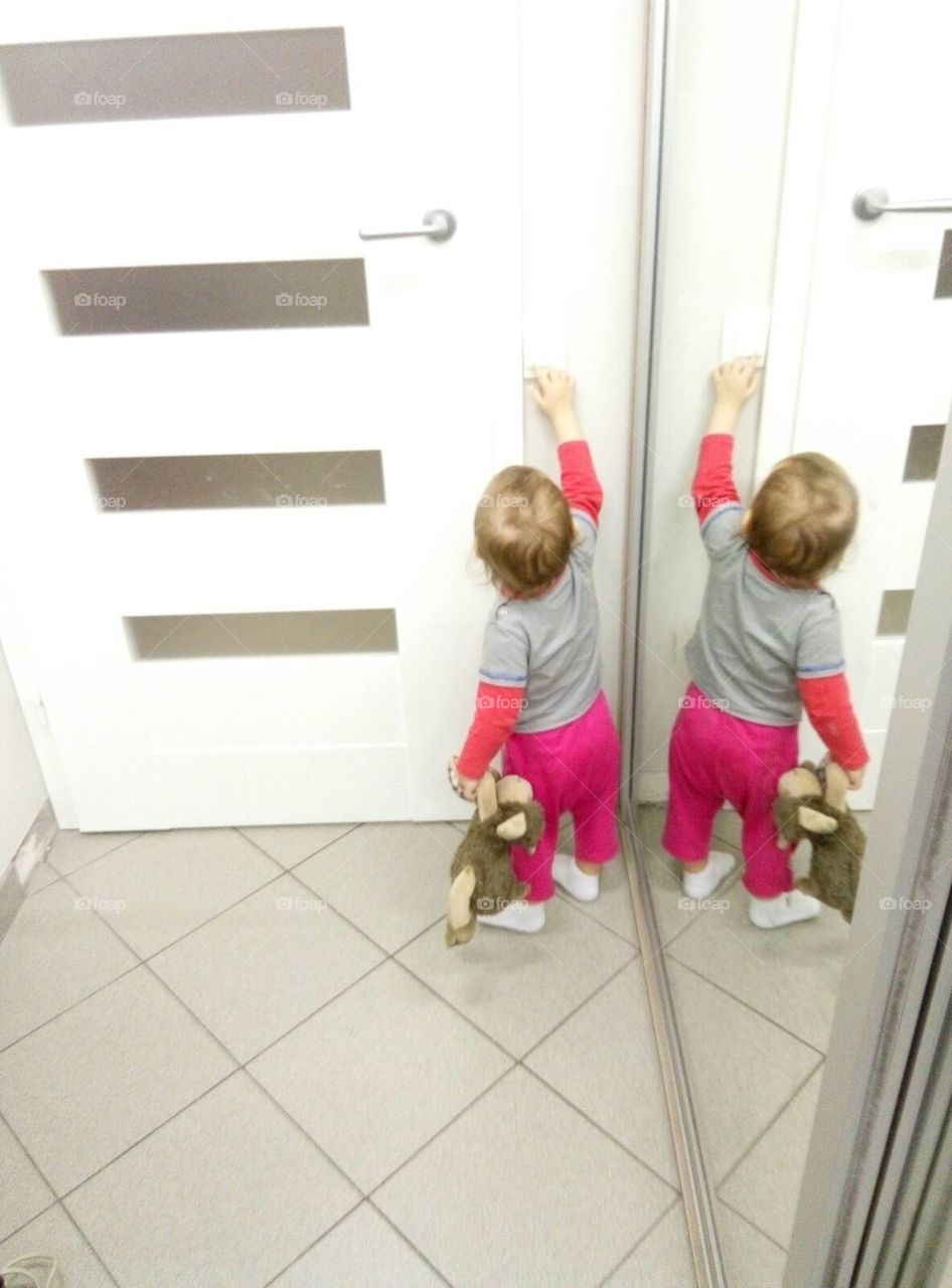 baby open the door, teddy bear, cute, toddler, toy, white door