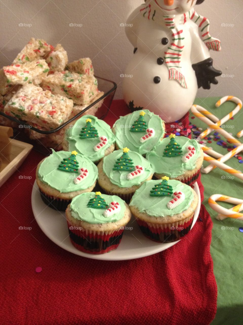 Vegan Christmas cupcakes